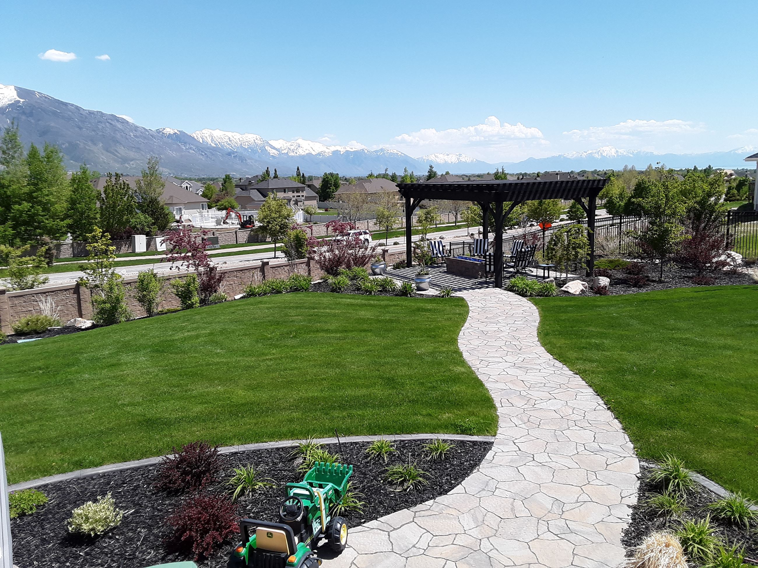 Backyard Garden Tour Pic