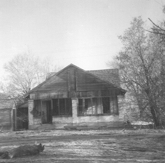 21 Zabriskies, Whites, Wayne and Carl Day torn down 1985