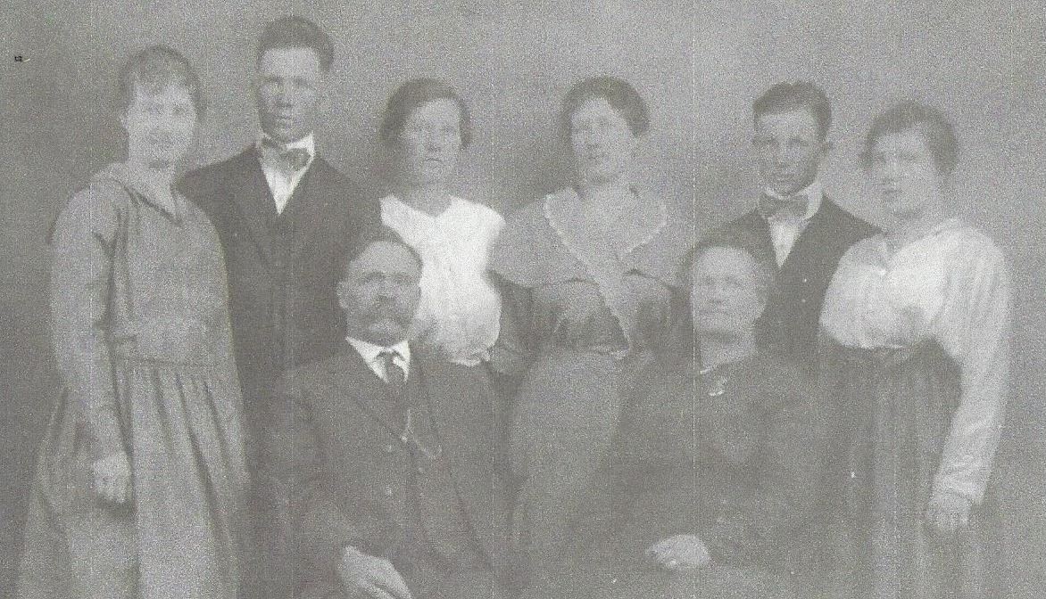 Henry and Minnie Adamson Family